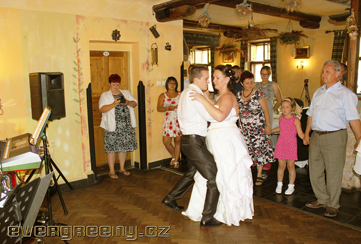 Svatební tanec.jpg